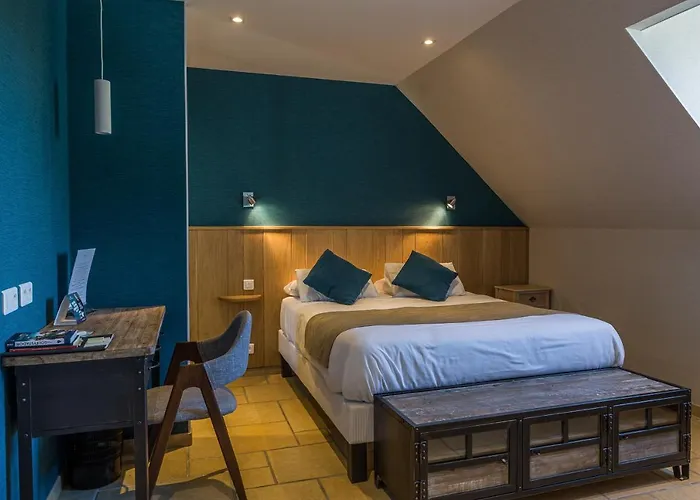 Logis Hotel Restaurant Aux Maisons